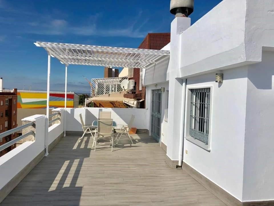 Апартаменти Luxury Attics Avenida Italia Parking Incluido Уельва Екстер'єр фото