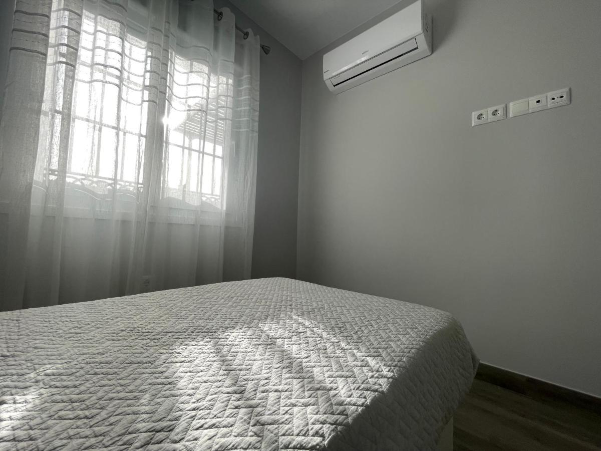 Апартаменти Luxury Attics Avenida Italia Parking Incluido Уельва Екстер'єр фото